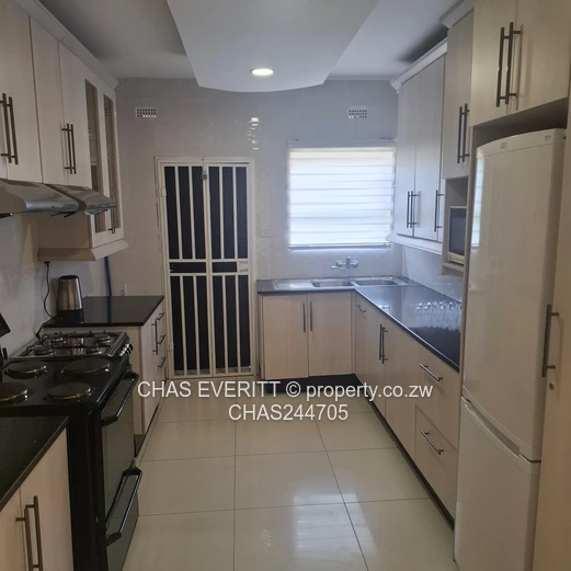 Fully Furnished 2 Bed  Cottage To Let In Manresa