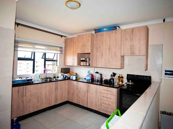 3 Bedroom Flat & Apartment