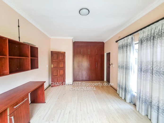 4-Bed Double Storey House To Let In Helensvale