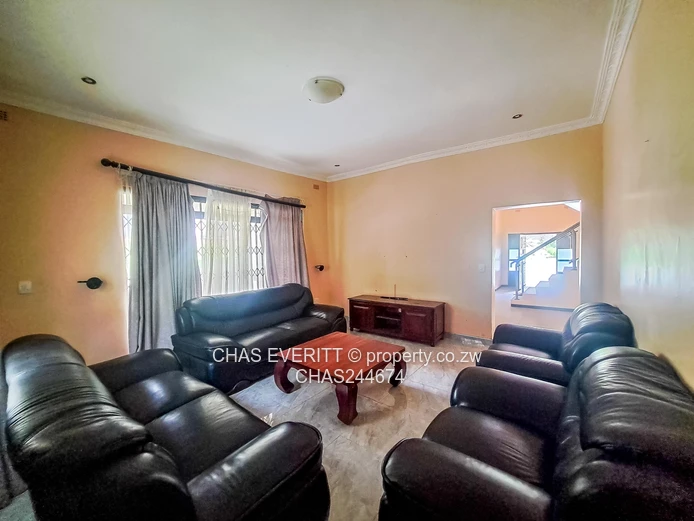 4-Bed Double Storey House To Let In Helensvale