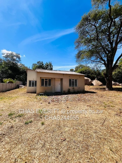 6 Bedroom House To Rent in Greendale