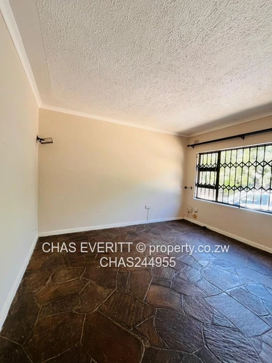 6 Bedroom House To Rent in Greendale