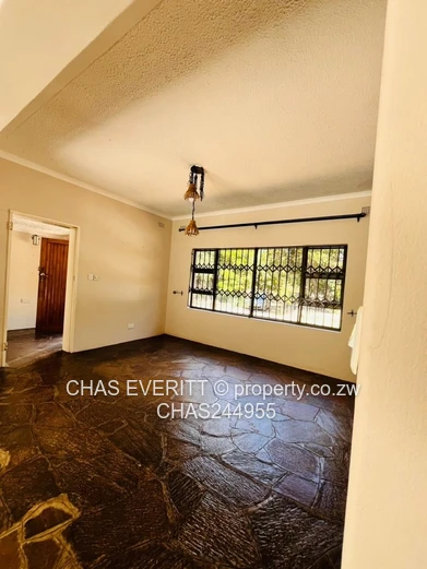 6 Bedroom House To Rent in Greendale