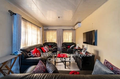 3 bedroom house fir sale in Greendale 