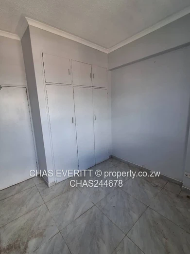 2 Bed Flat  To Let in Eastlea