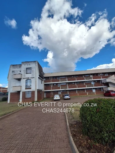 2 Bed Flat  To Let in Eastlea