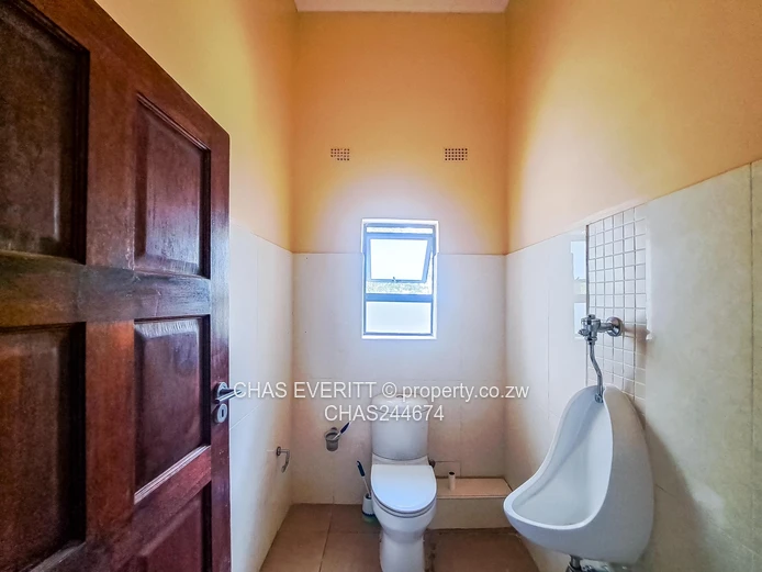 4-Bed Double Storey House To Let In Helensvale