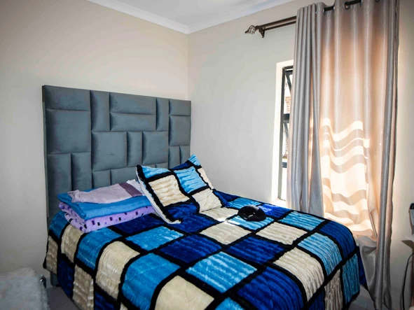 3 Bedroom Flat & Apartment