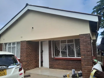 Chitungwiza: 4-Bed House with Borehole Access