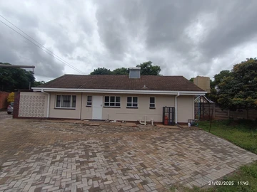 Newly Renovated House In Strathaven