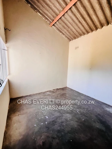 6 Bedroom House To Rent in Greendale