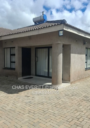 Fully Furnished 2 Bed  Cottage To Let In Manresa